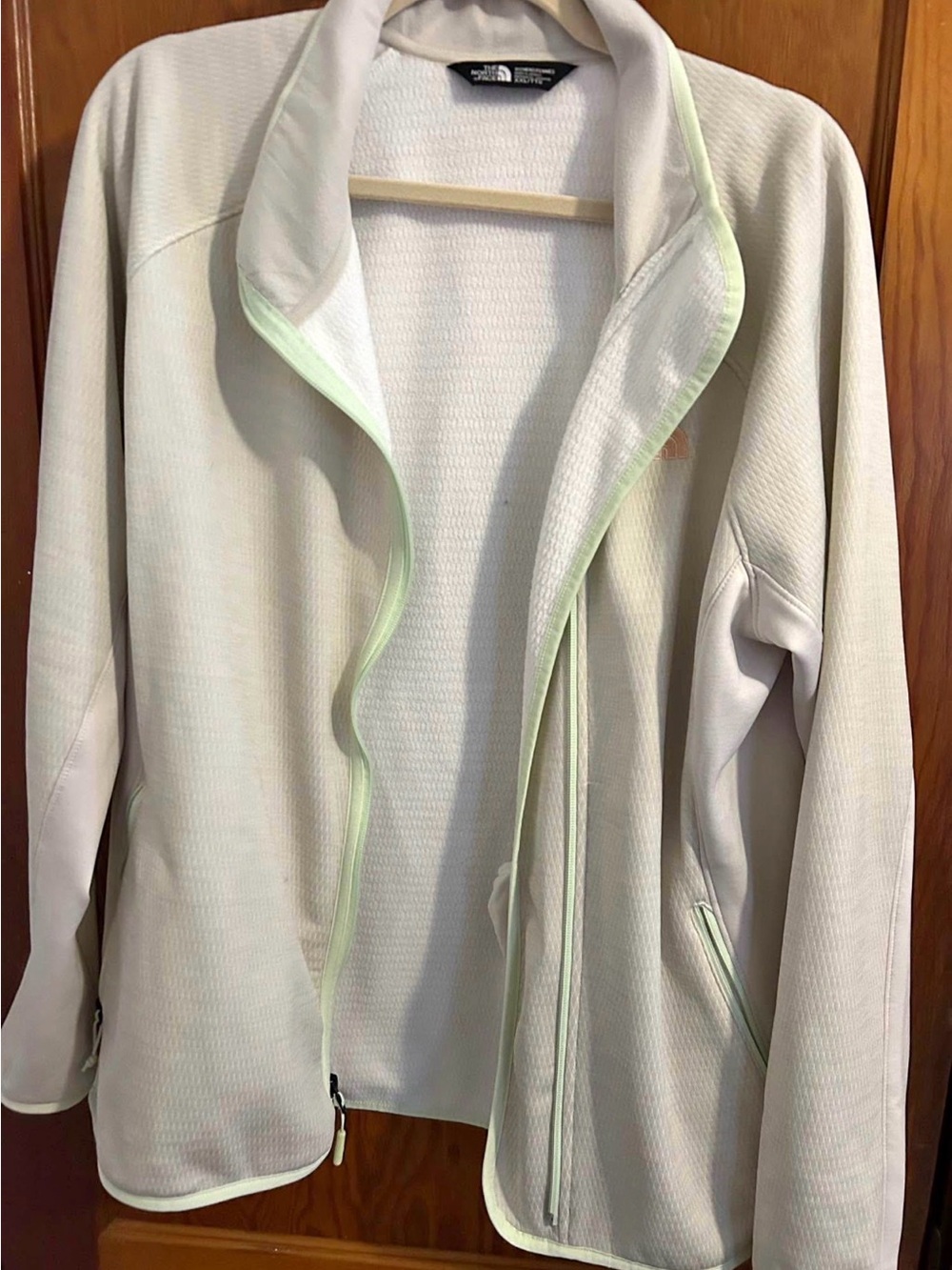 The North Face Women's Cream Full-Zip Fleece Jacket with Pale Green Trim
